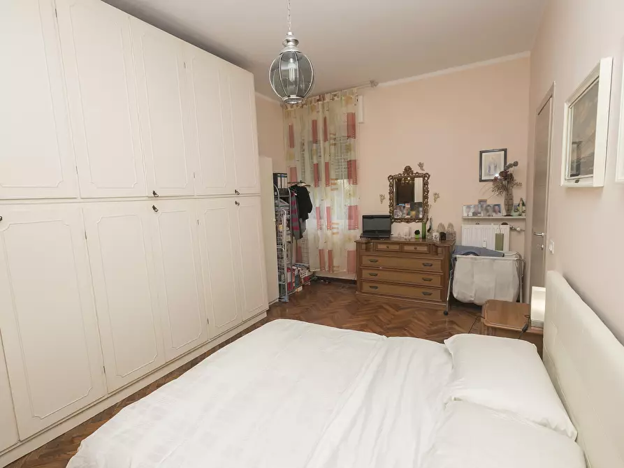 Immagine 47 di Pentalocale in vendita  in Via Venezia 12 a Genova