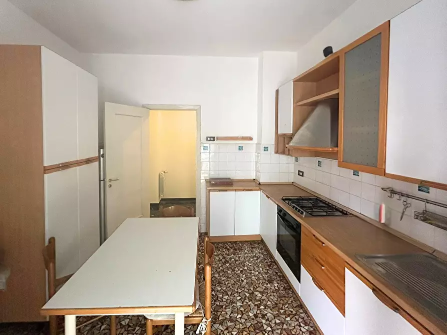 Immagine 11 di Quadrilocale in vendita  in Via Pasquale Berghini 38 a Genova