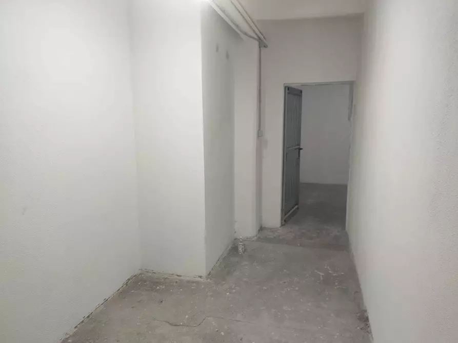 Immagine 3 di Magazzino in vendita  in Via Giovanni Torti 44 a Genova