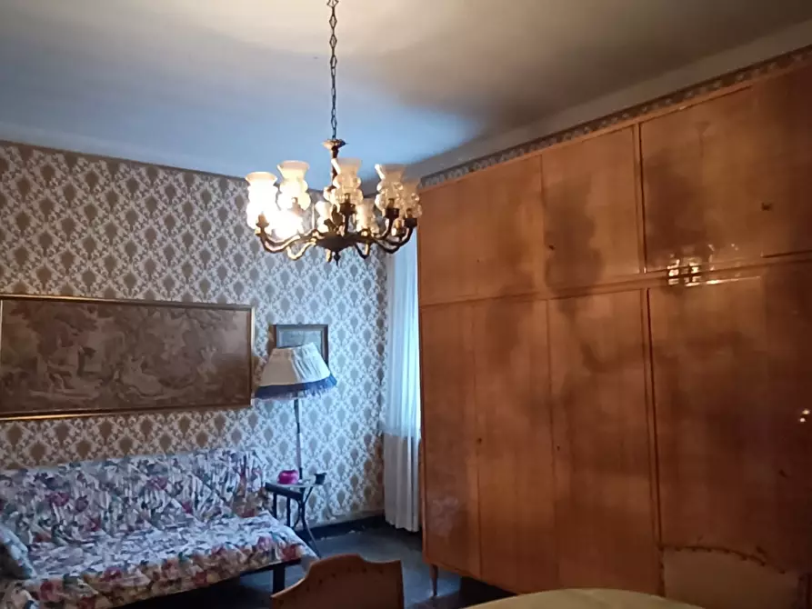 Immagine 9 di Appartamento in vendita  in Via Cornigliano 34 a Genova