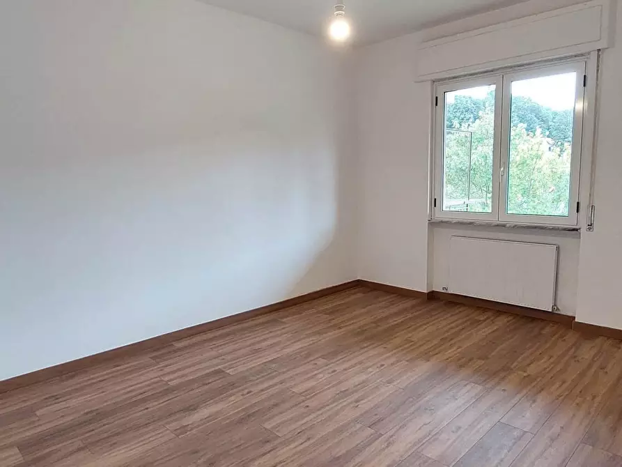 Immagine 21 di Trilocale in vendita  in Piazza Eugenio Marchese a Busalla