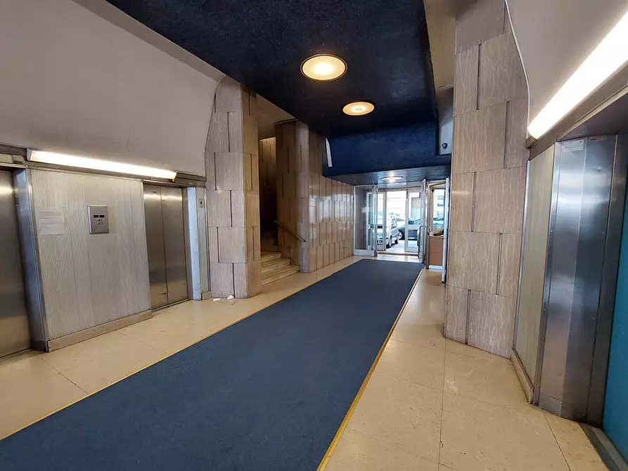 Immagine 20 di Trilocale in vendita  in Via di Sottoripa a Genova