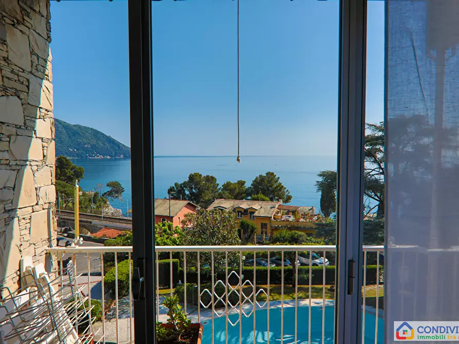 Immagine 18 di Appartamento in vendita  in Via Mulinetti 48 a Recco