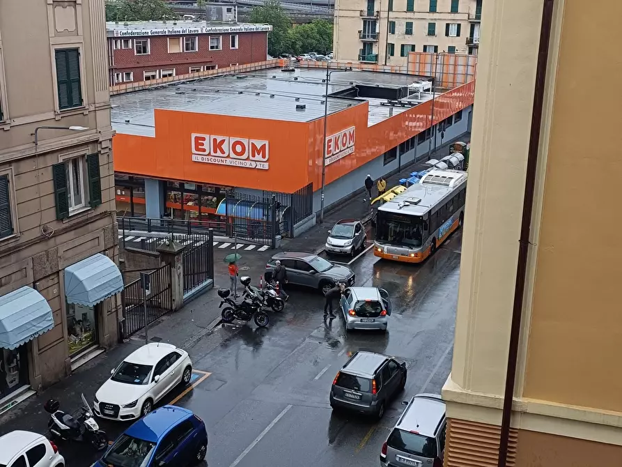 Immagine 22 di Appartamento in vendita  in Via Cornigliano 34 a Genova