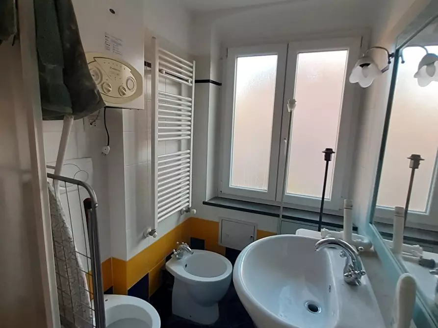 Immagine 13 di Bilocale in vendita  in Via Beata Chiara 9 a Genova