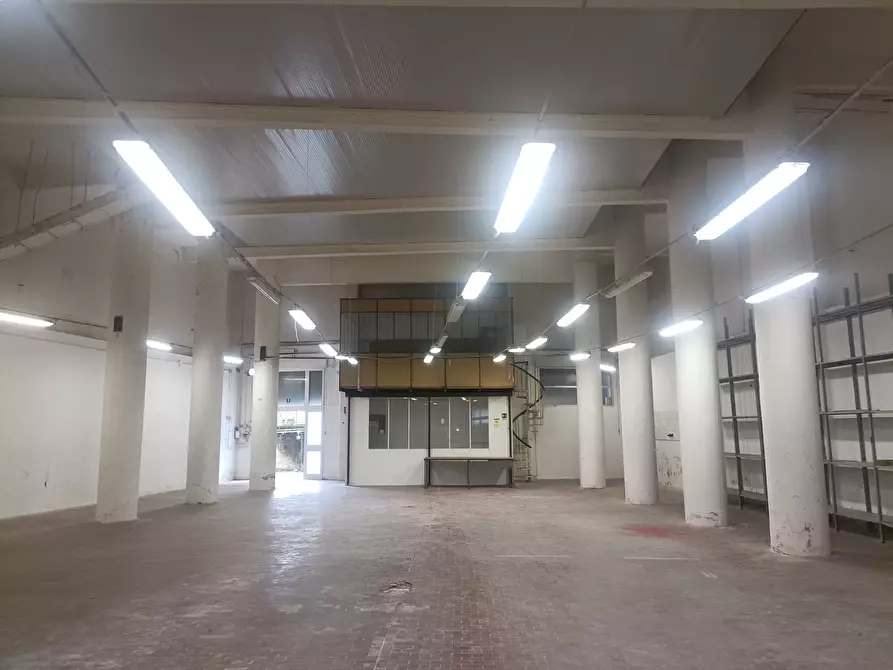 Immagine 1 di Capannone industriale in affitto  in Via Terpi 45 R a Genova