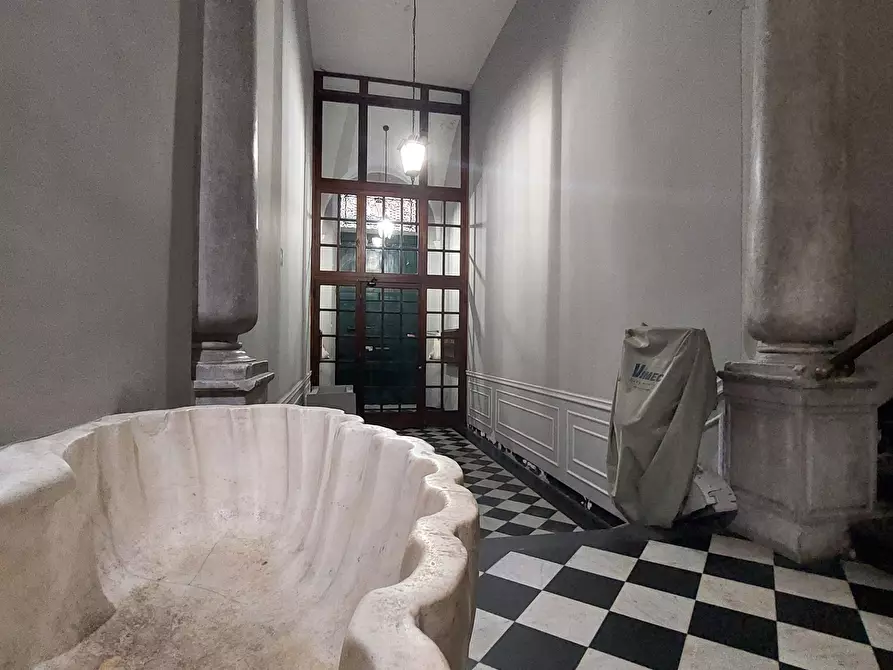 Immagine 31 di Bilocale in vendita  in Via Lomellini a Genova