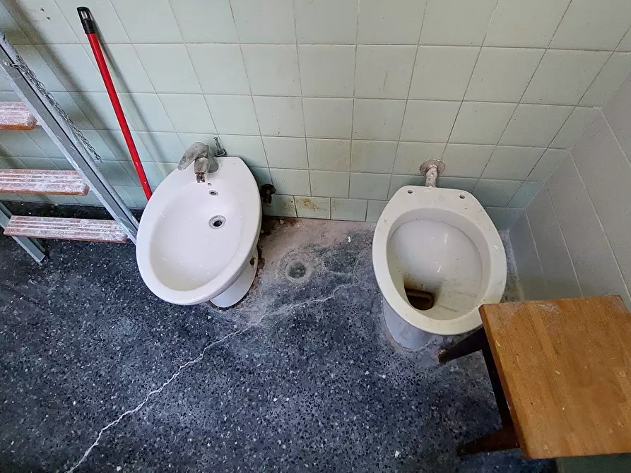 Immagine 17 di Trilocale in vendita  in Via Aurelio Robino a Genova