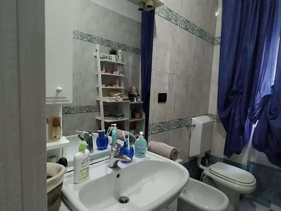 Immagine 42 di Bilocale in vendita  in Via delle Gavette a Genova