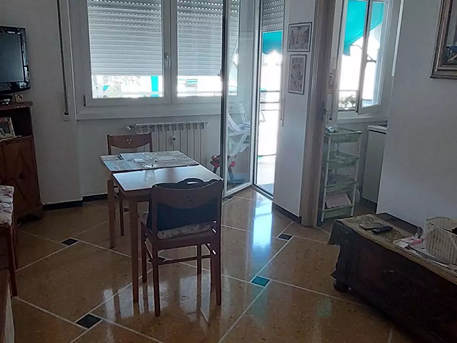 Immagine 4 di Bilocale in vendita  in Via Fratelli Bandiera 3 a Rapallo