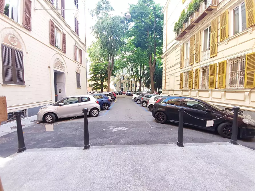 Immagine 28 di Trilocale in vendita  in Corso Magenta a Genova