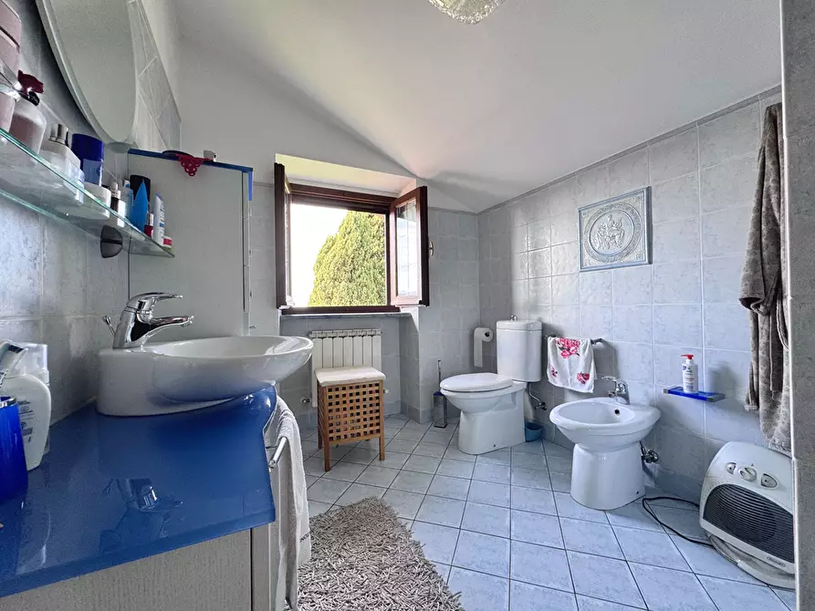 Immagine 34 di Casa semindipendente in vendita  in Via Pascoli 1 a Fivizzano