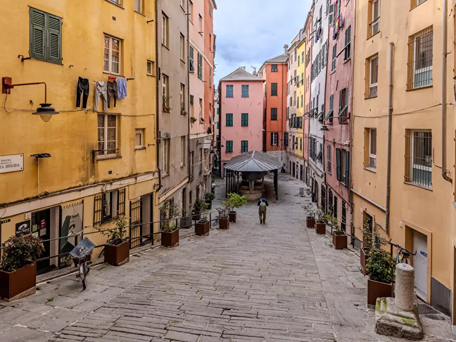 Immagine 53 di Pentalocale in vendita  in Vico Tana 1 a Genova