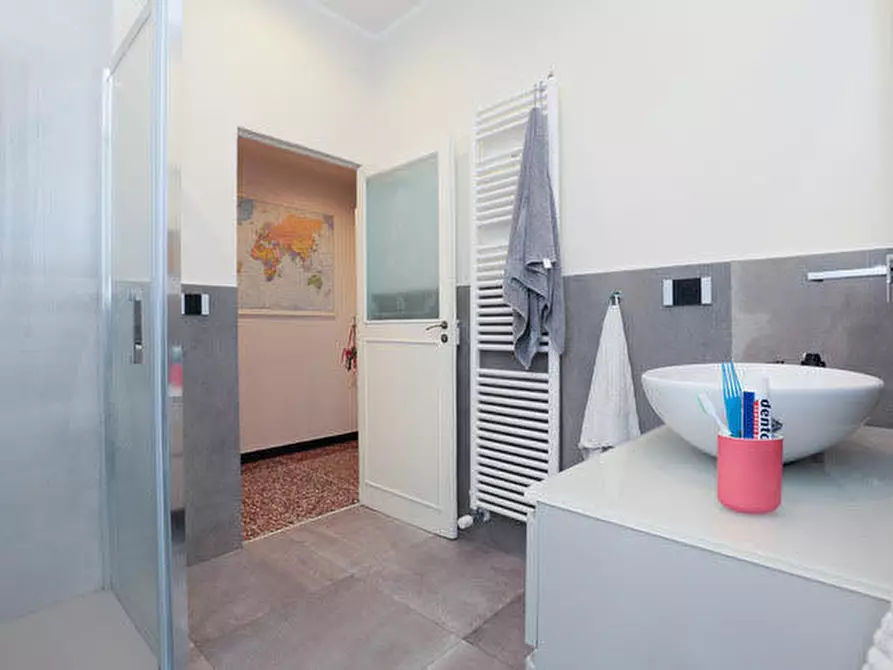 Immagine 40 di Quadrilocale in vendita  in Via Caffaro 31 a Genova