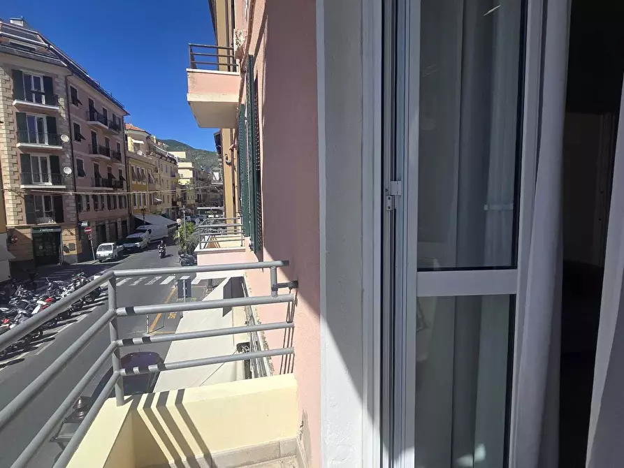 Immagine 37 di Trilocale in vendita  in Corso Dante Alighieri 198 a Alassio