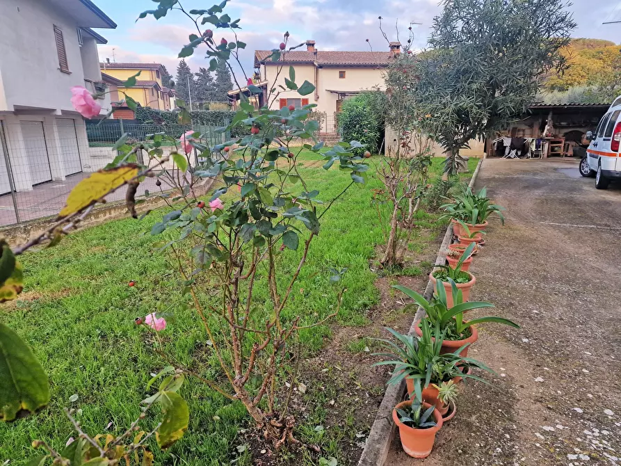 Immagine 47 di Quadrilocale in vendita  in Str. Tiberina Nord 159 a Perugia