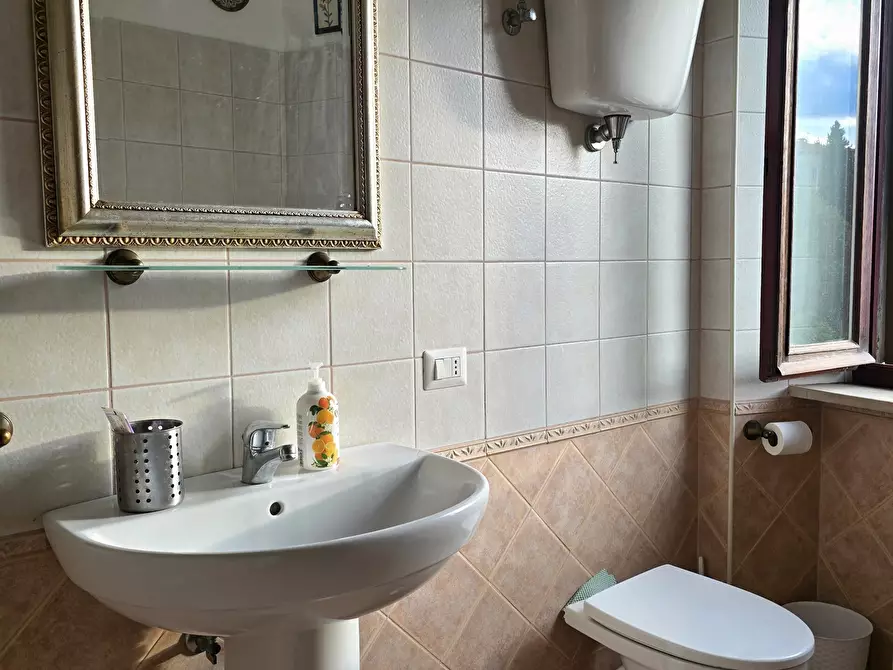 Immagine 39 di Pentalocale in vendita  in Via Ludovico Ariosto 7 a Piegaro