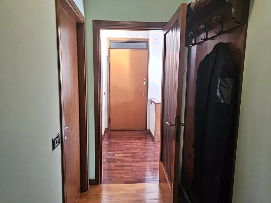 Immagine 33 di Pentalocale in vendita  in Via Ardigò a Perugia