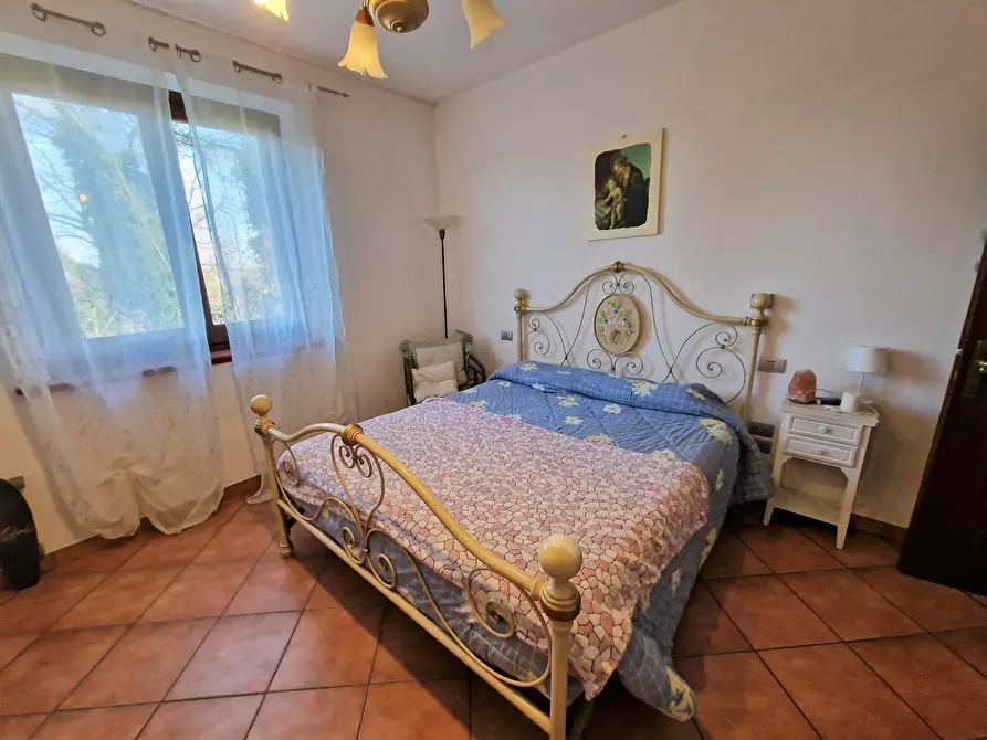 Immagine 19 di Casa bifamiliare in vendita  in Via Milano a Castiglione Del Lago