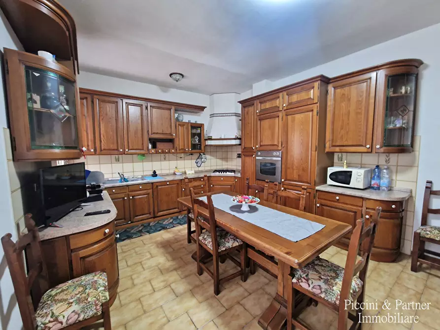 Immagine 12 di Casa bifamiliare in vendita  in Viale Ranchi 2 a Umbertide