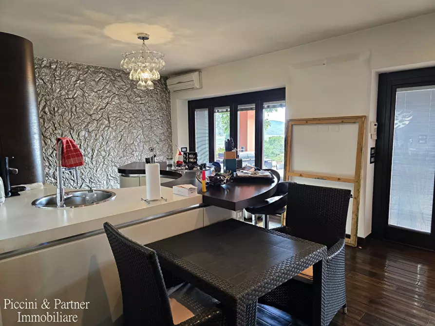 Immagine 21 di Villa in vendita  in Via dei Romani a Magione