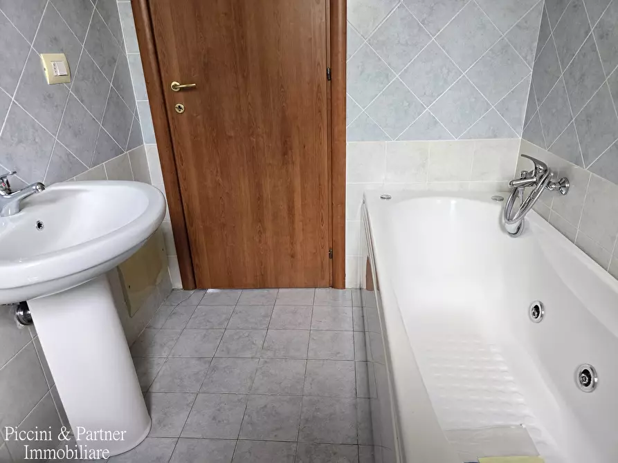 Immagine 43 di Quadrilocale in vendita  in Via Elio Vittorini 11 a Corciano