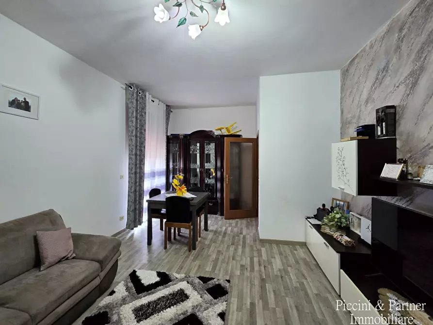 Immagine 10 di Quadrilocale in vendita  in Via Trento a Castiglione Del Lago