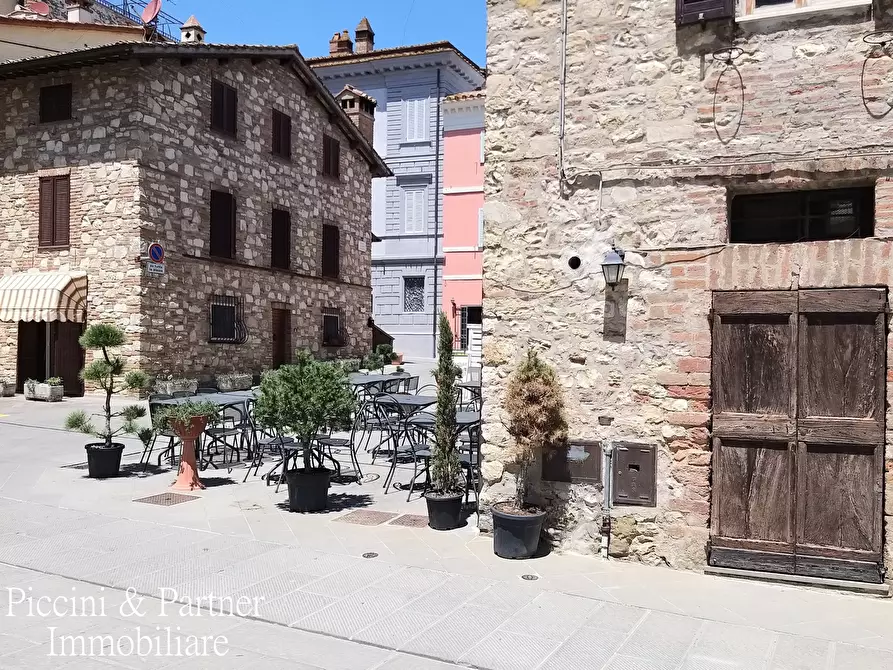 Immagine 1 di Pizzeria / Pub in vendita  in Via del Forte a Castiglione Del Lago