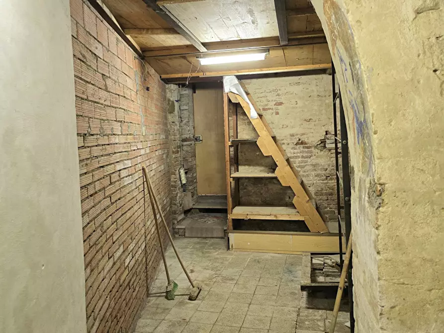 Immagine 20 di Pentalocale in vendita  in Via Imbriani 38 a Perugia