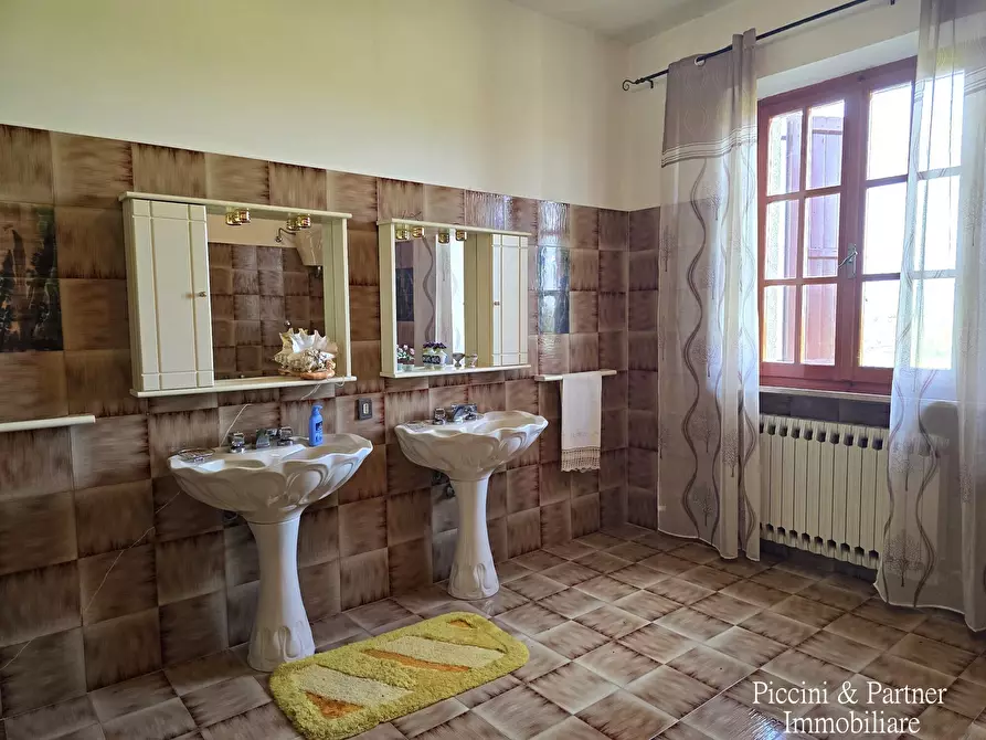 Immagine 84 di Rustico / casale in vendita  in Via Paganico 2 a Castiglione Del Lago