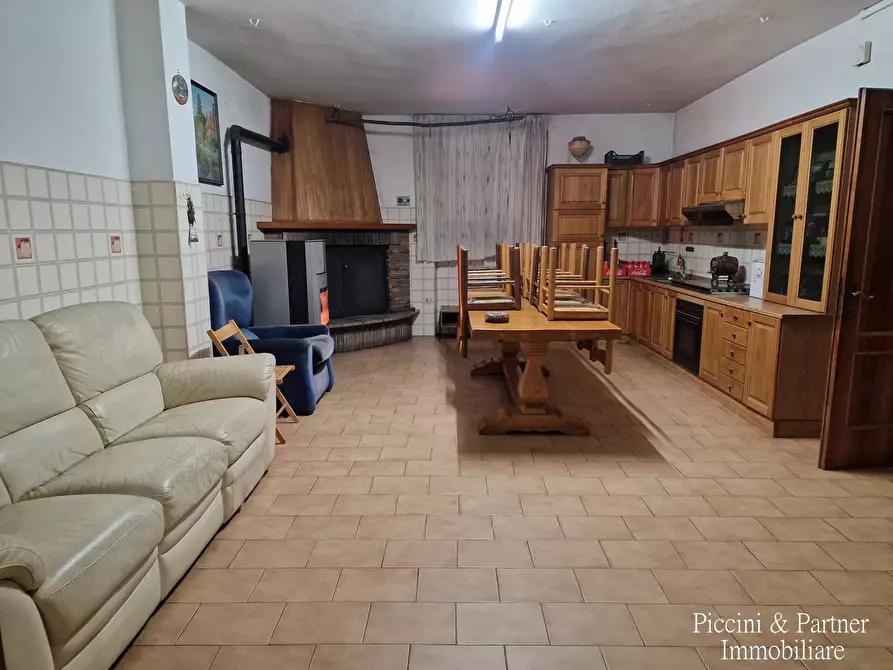 Immagine 57 di Casa bifamiliare in vendita  in Viale Ranchi 2 a Umbertide