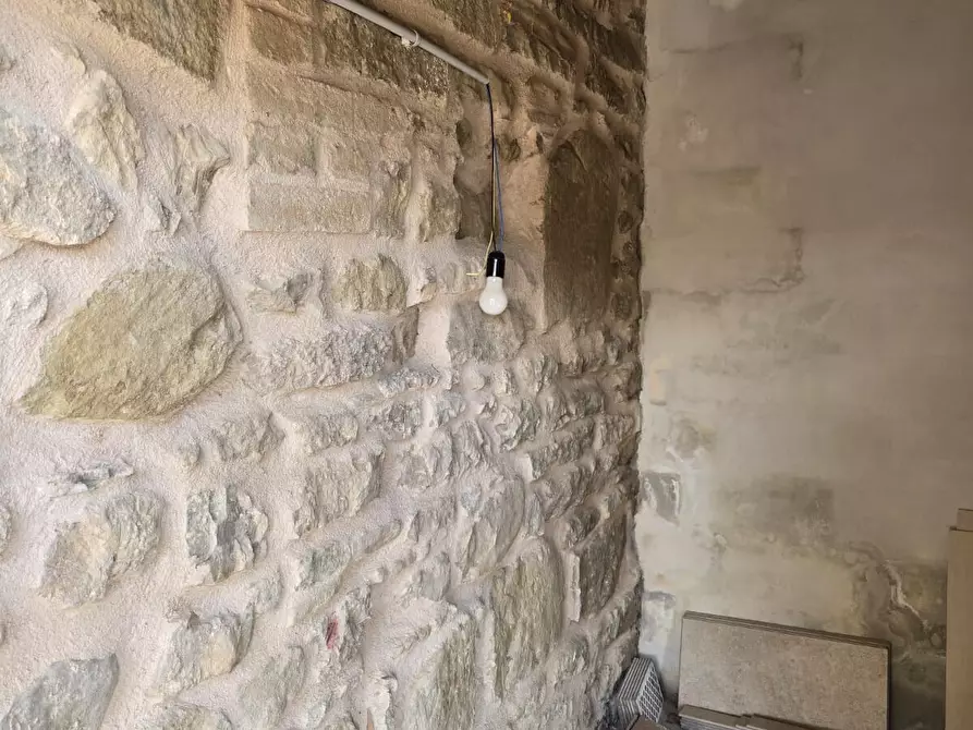 Immagine 40 di Rustico / casale in vendita  a Assisi