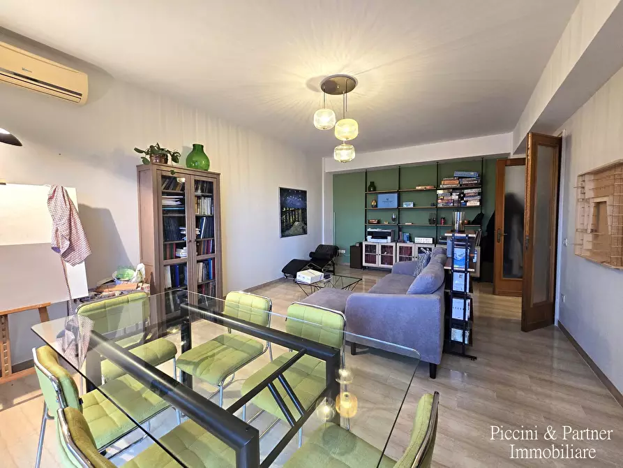 Immagine 18 di Pentalocale in vendita  in Via Frà Bevignate 14 a Perugia