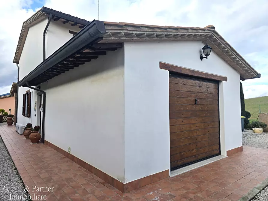 Immagine 68 di Villa in vendita  in Strada Tiberina Nord 395 a Perugia