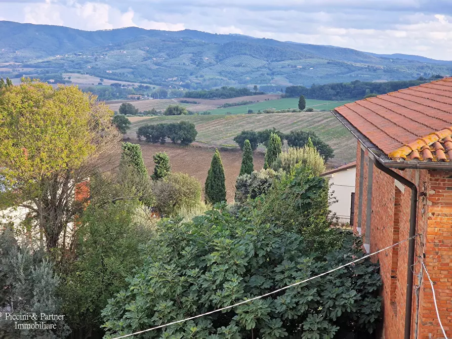 Immagine 43 di Pentalocale in vendita  in Via dei Partigiani 57 a Castiglione Del Lago