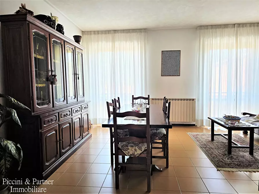 Immagine 4 di Pentalocale in vendita  in Via Italia a Torrita Di Siena