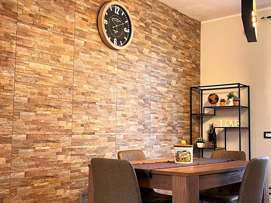 Immagine 10 di Quadrilocale in vendita  in Via Friuli a Castiglione Del Lago