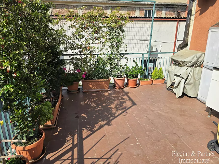 Immagine 14 di Pentalocale in vendita  in Via Giacomo Puccini 84 a Perugia