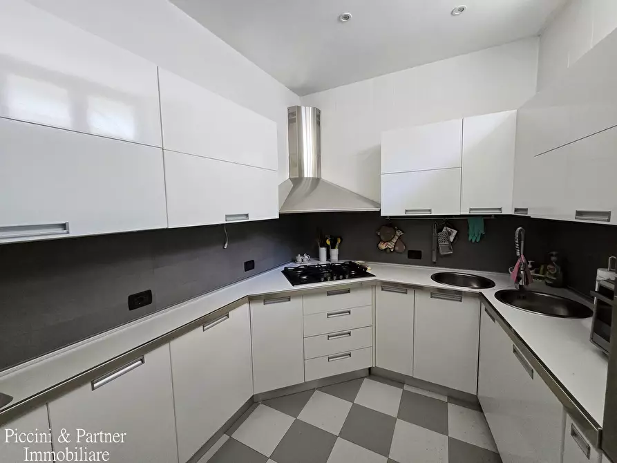 Immagine 12 di Pentalocale in vendita  in Via Orvieto 2 a Perugia