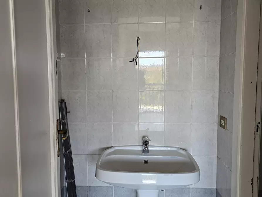 Immagine 10 di Quadrilocale in vendita  in Strada del Giglio a Perugia