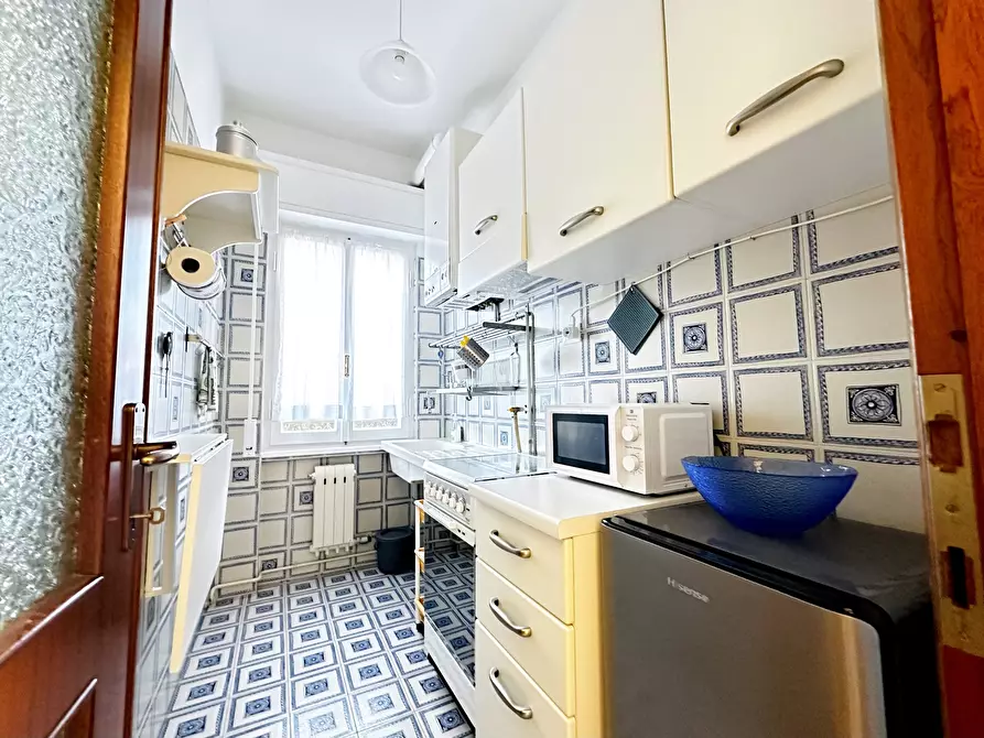 Immagine 8 di Bilocale in vendita  in via Giaiette 54 a Diano Marina