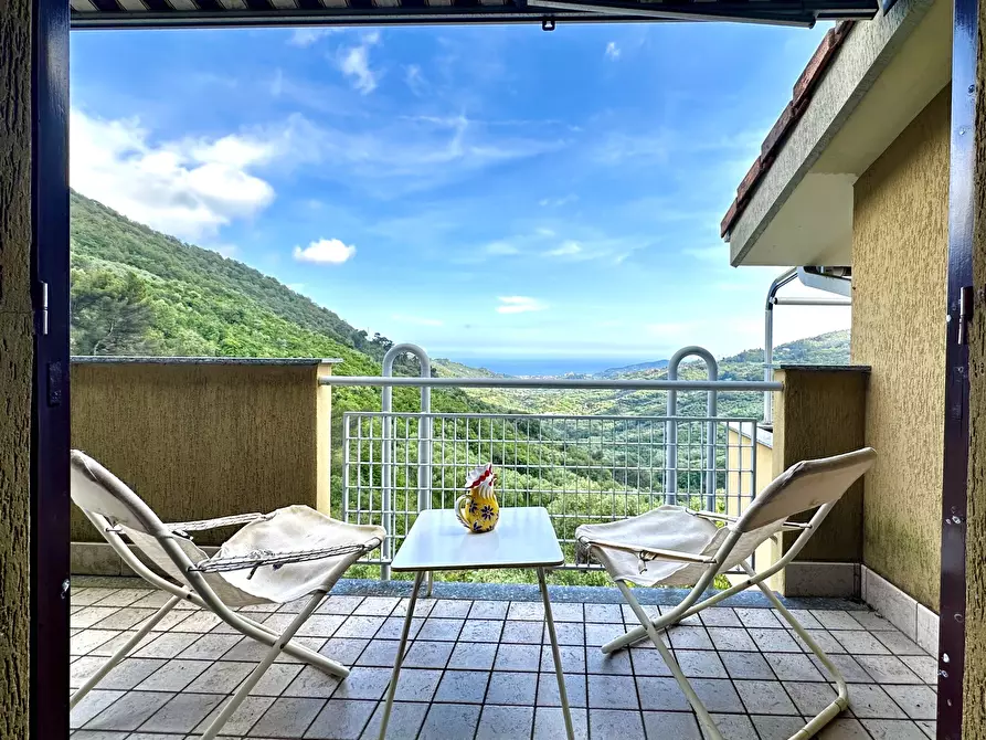 Immagine 1 di Bilocale in vendita  in via villacosta a Diano Arentino