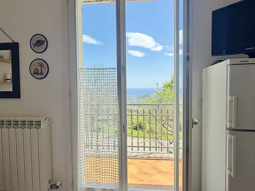 Immagine 10 di Bilocale in vendita  in Via San Bernardo a Diano Arentino