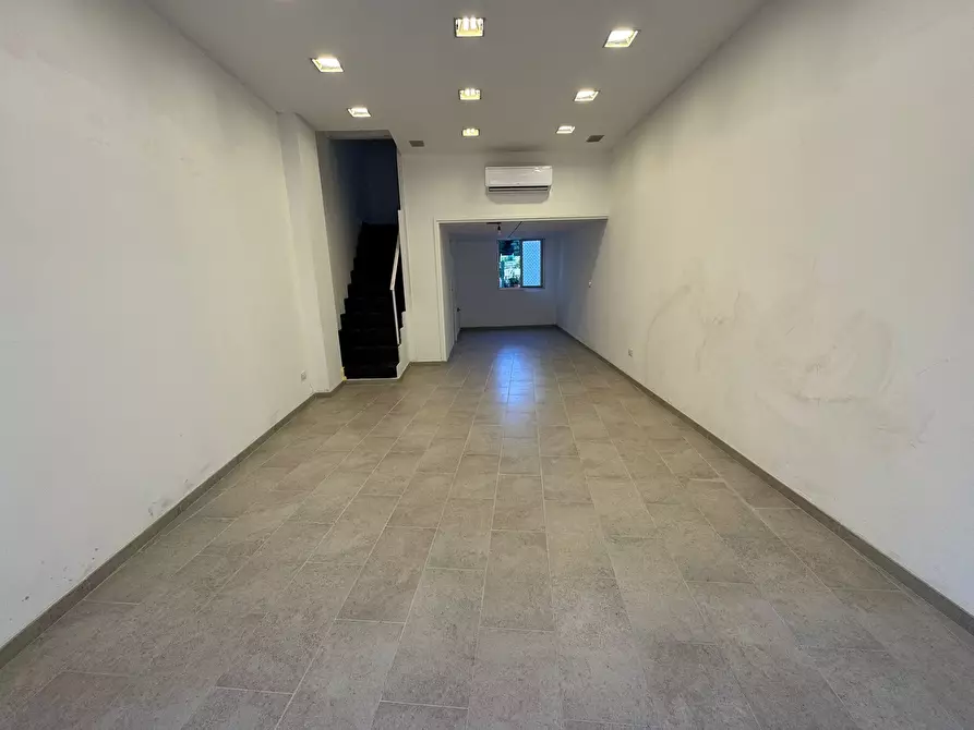 Immagine 10 di Locale commerciale in affitto  in Via Lamarmora 31 a San Remo