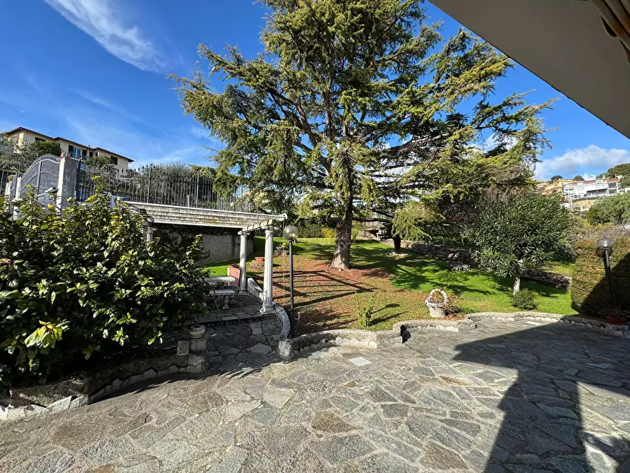 Immagine 29 di Casa bifamiliare in vendita  in Via Padre Semeria 560 a San Remo