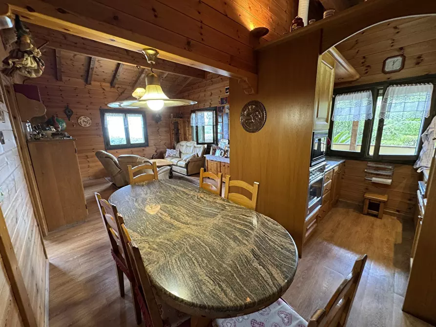 Immagine 15 di Casa bifamiliare in vendita  in Via Gramegna 7 a Castellaro