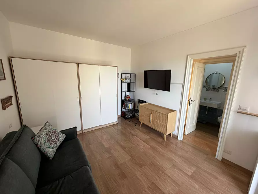 Immagine 5 di Bilocale in vendita  in Via Lamarmora 186 a San Remo