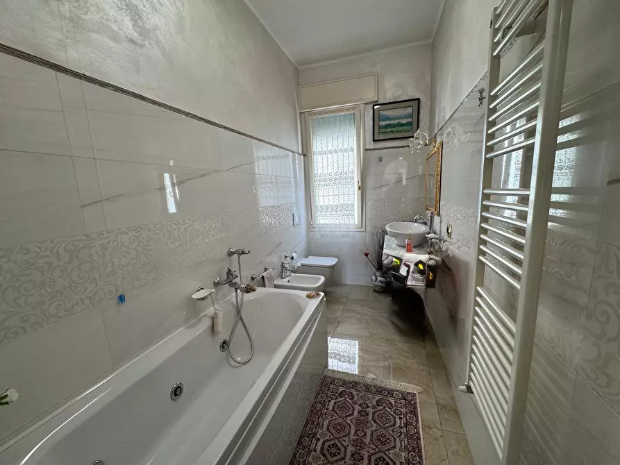 Immagine 15 di Quadrilocale in vendita  in Corso Cavallotti 209 a San Remo