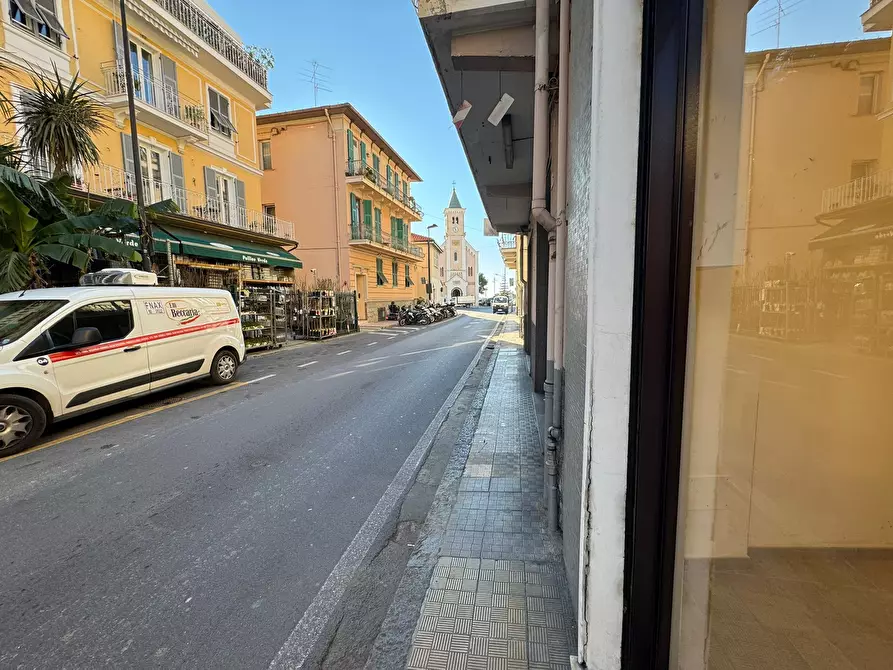 Immagine 19 di Locale commerciale in affitto  in Via Lamarmora 31 a San Remo