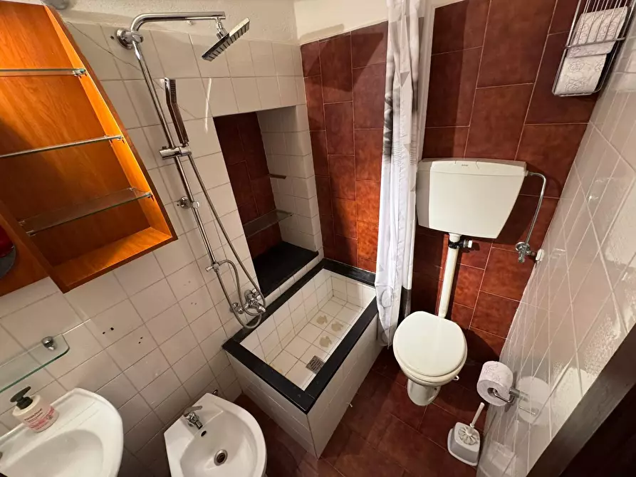 Immagine 25 di Bilocale in vendita  in Via Armando Diaz 2 a Imperia